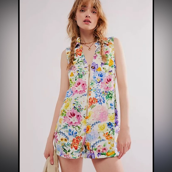NWT Show Me Your MuMu Reno Romper Colorful Floral Sz S